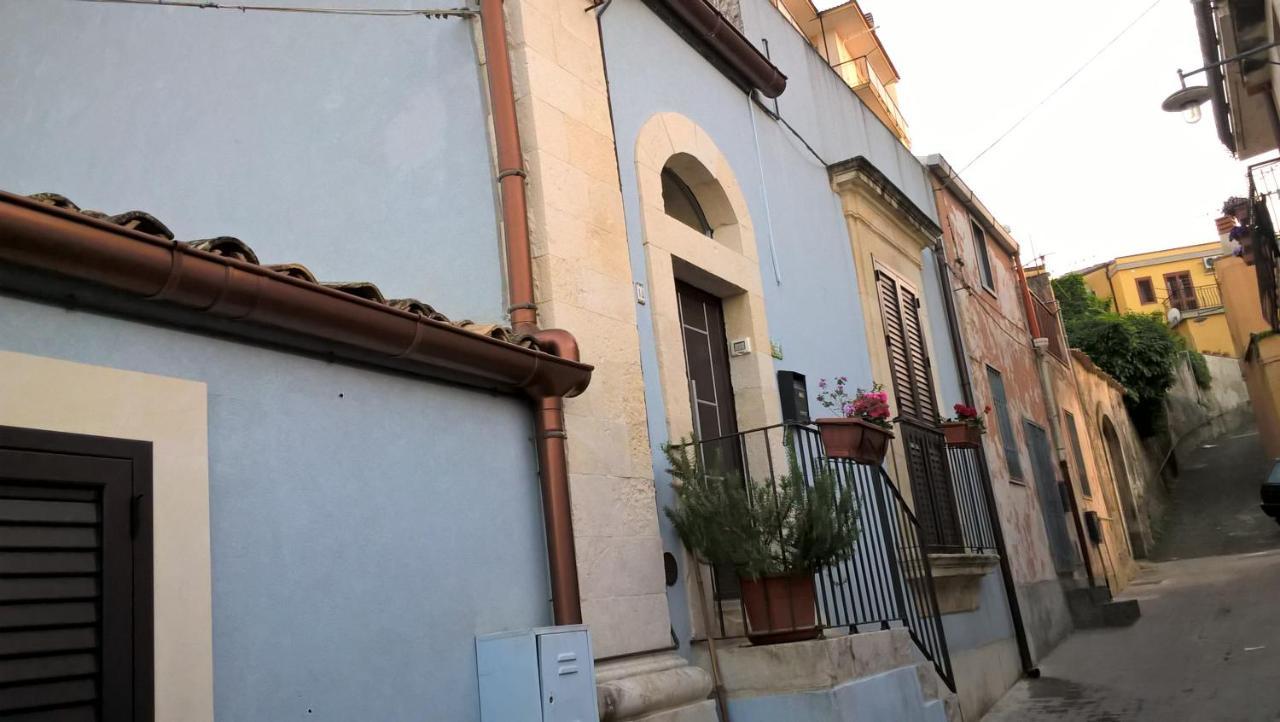 Dimora Del Pero Villa Palazzolo Acreide Buitenkant foto